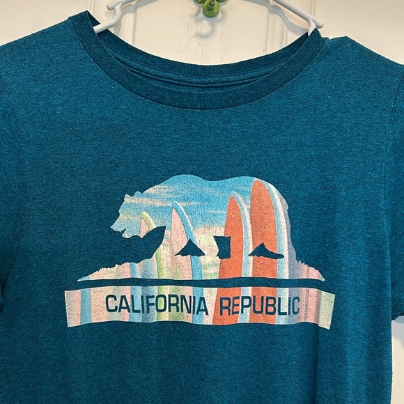 California Republic - Picture 2 of 5